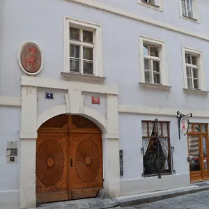 U Cervene Zidle - Red Chair 3*, Prag Çek Cumhuriyeti